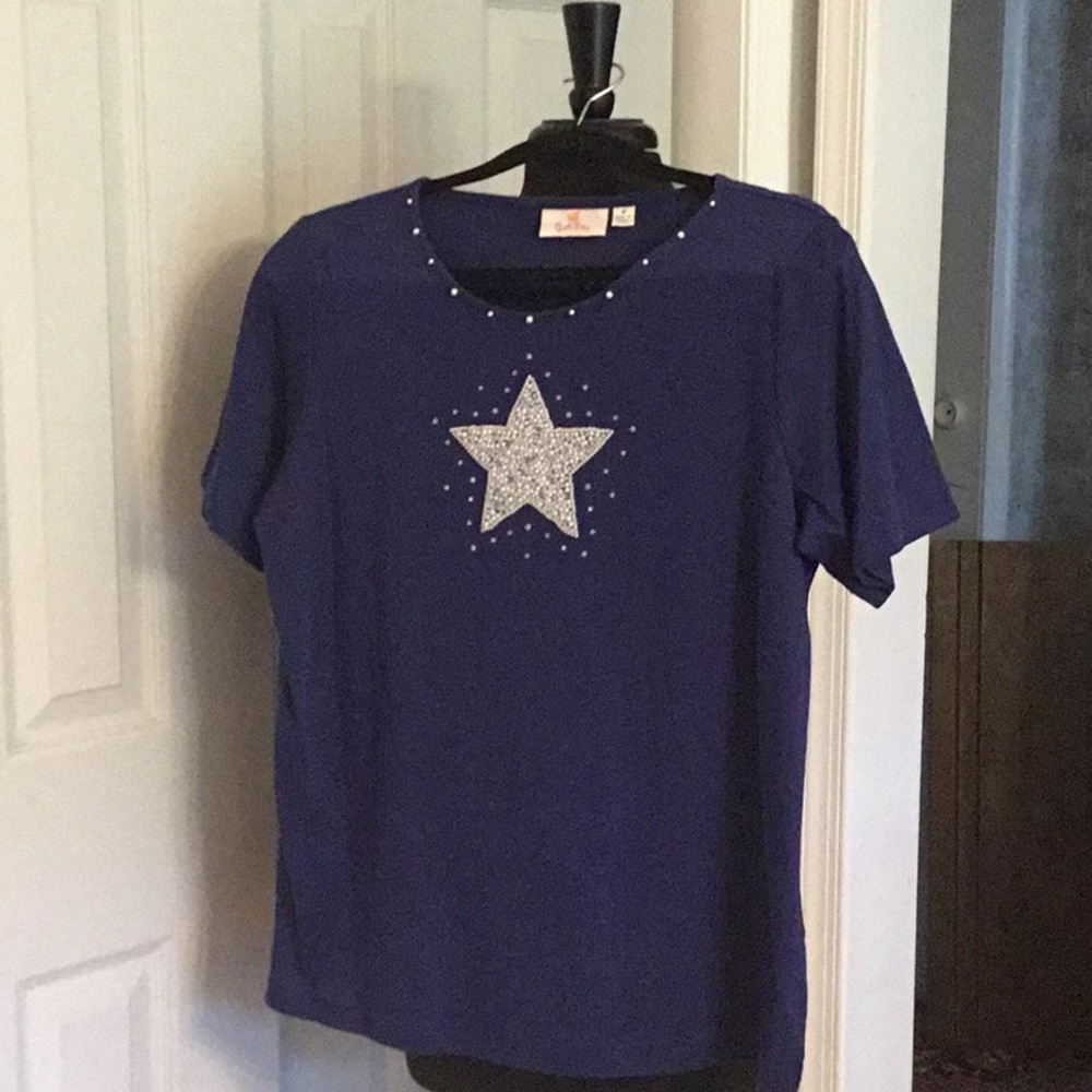 Quacker Factory M navy t shirt. NWOT